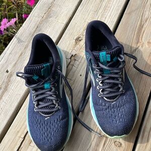 Brooks Women's Navy and Teal Running Shoes